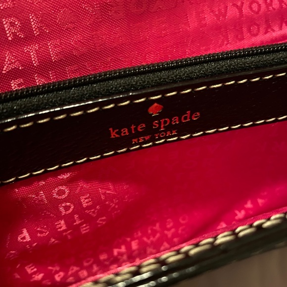 Authentic Kate Spade crossbody wallet on chain bag - Picture 8 of 10